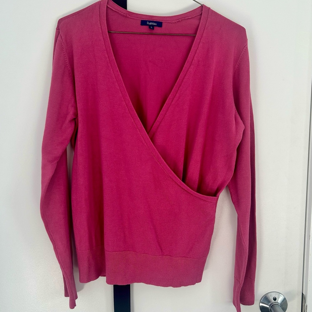 🎉2 for $15🎉 Dark Pink Reitmans Sweater